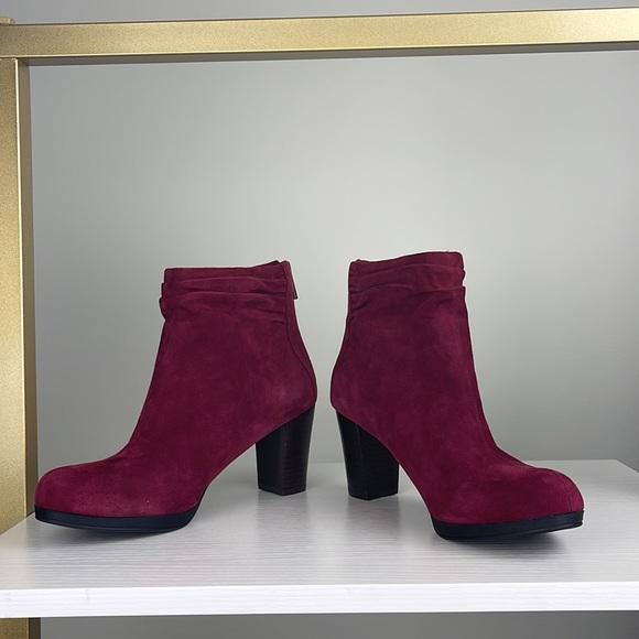 Bella ~ Vita Wine 3” Bootie Ladies Size 7.5WW - Picture 1 of 13